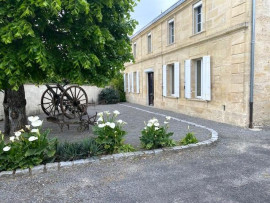 Maison en pierre 8 pièces Saint-Laurent-d'Arce