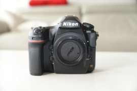 Nikon D850 dans son emballage d'origine Cayenne