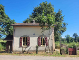 Pour les passionnés : une maison de gardien de ch Beynac