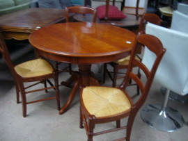 Table et 4 chaises en merisier, promotion Sartrouville