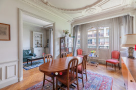 Appartement raffiné avec charme de l’ancien Paris 17ème