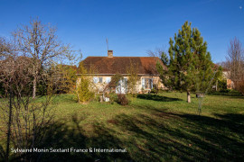 Charmante maison de campagne avec grange LANOUAILLE