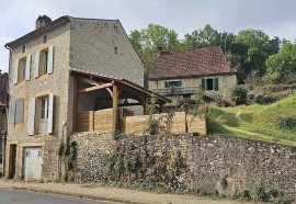 Ensemble 2 maisons de village avec une piscine de 10X5 sur un terrain de 4300 m². DAGLAN