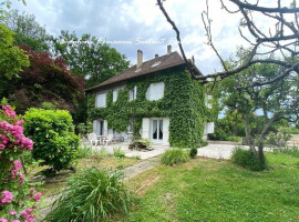 Magnifique maison bourgeoise avec jardin clos, garage près de la rivière et du centre de Bergerac BERGERAC