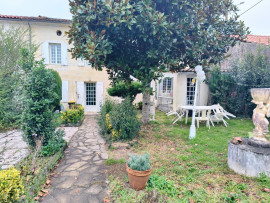 Maison familiale avec jardin à Fronsac Fronsac