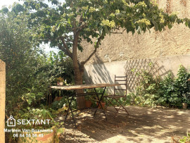 Maison lumineuse avec terrasse ombragée. FRAISSE DES CORBIERES