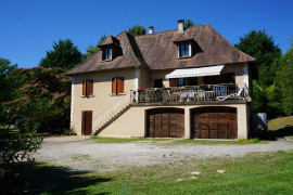 Maison Périgourdine située dans un village classé.  SAINT JEAN DE COLE