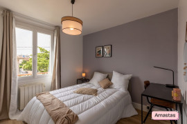 QUATRE CHAMBRES DISPONIBLES DANS CETTE COLOCATION DE 4 PERSONNES SUR VILLEURBANNE Villeurbanne