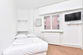 Studio rénové & lumineux disponible - 18eme Paris 18ème