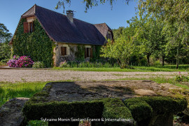 Superbe Périgourdine nichée dans un écrin de verdure CLERMONT D'EXCIDEUIL