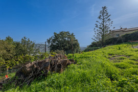 Terrain constructible de 750 m² avec vue mer - Saint-Laurent-du-Var Saint Laurent Du Var