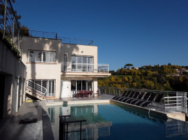 villa 14 pers,piscine,7 chambres, longue durée Vallauris