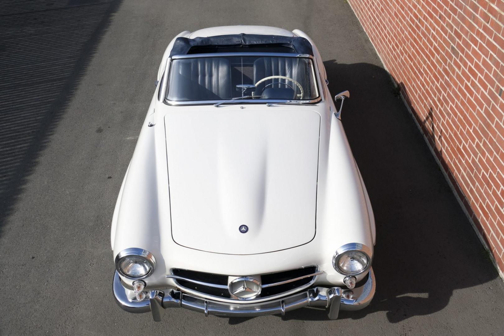 
                                                Voiture
                                                 1956 Mercedes 190SL