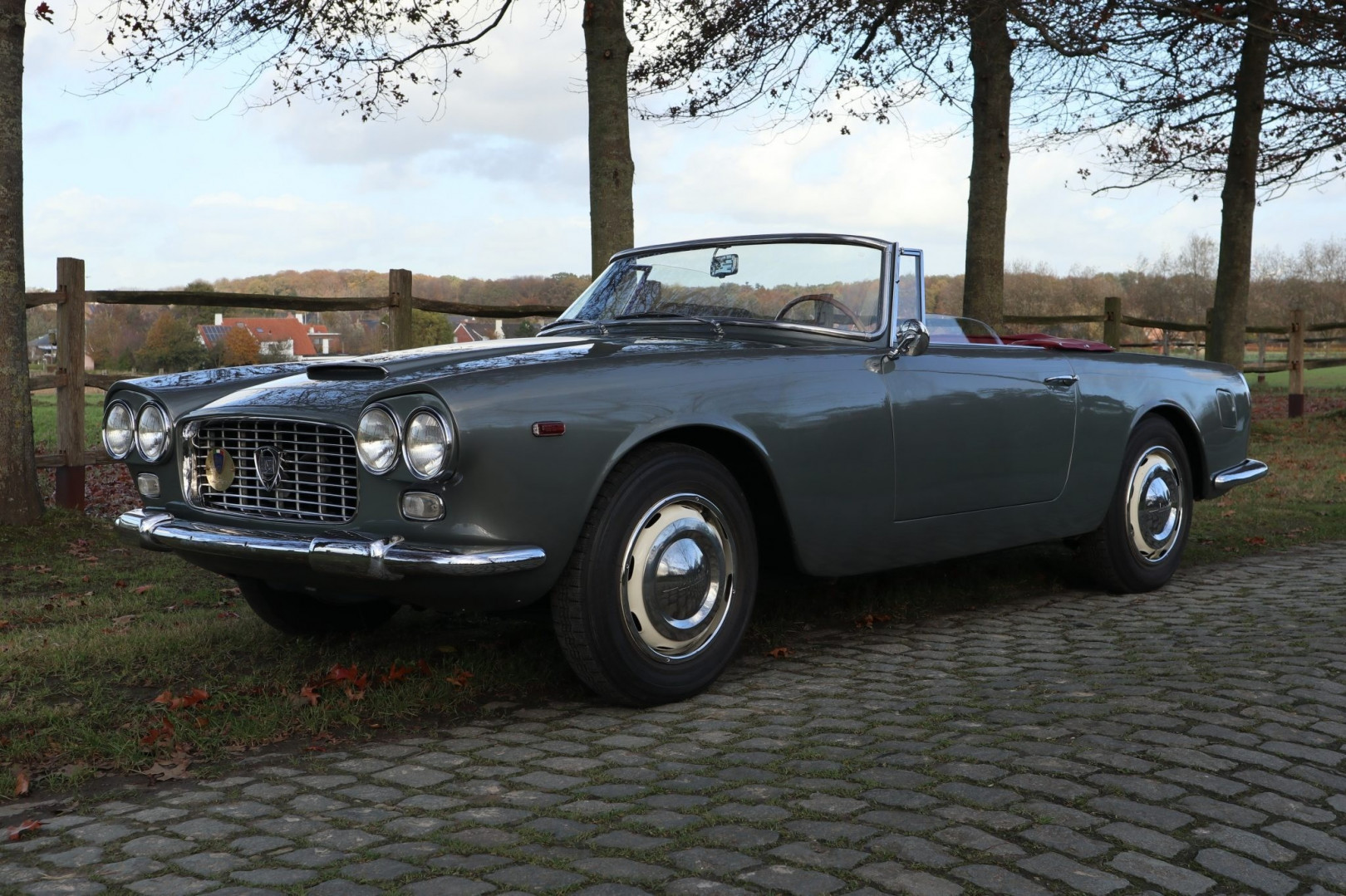 
                                                Voiture
                                                 1961 Lancia Flaminia GT 2.5 1C Touring Convertible