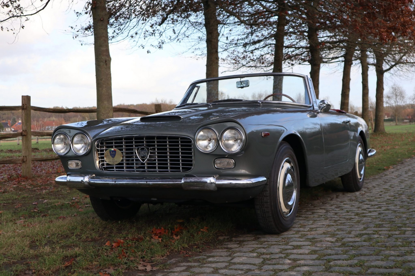 
                                                Voiture
                                                 1961 Lancia Flaminia GT 2.5 1C Touring Convertible