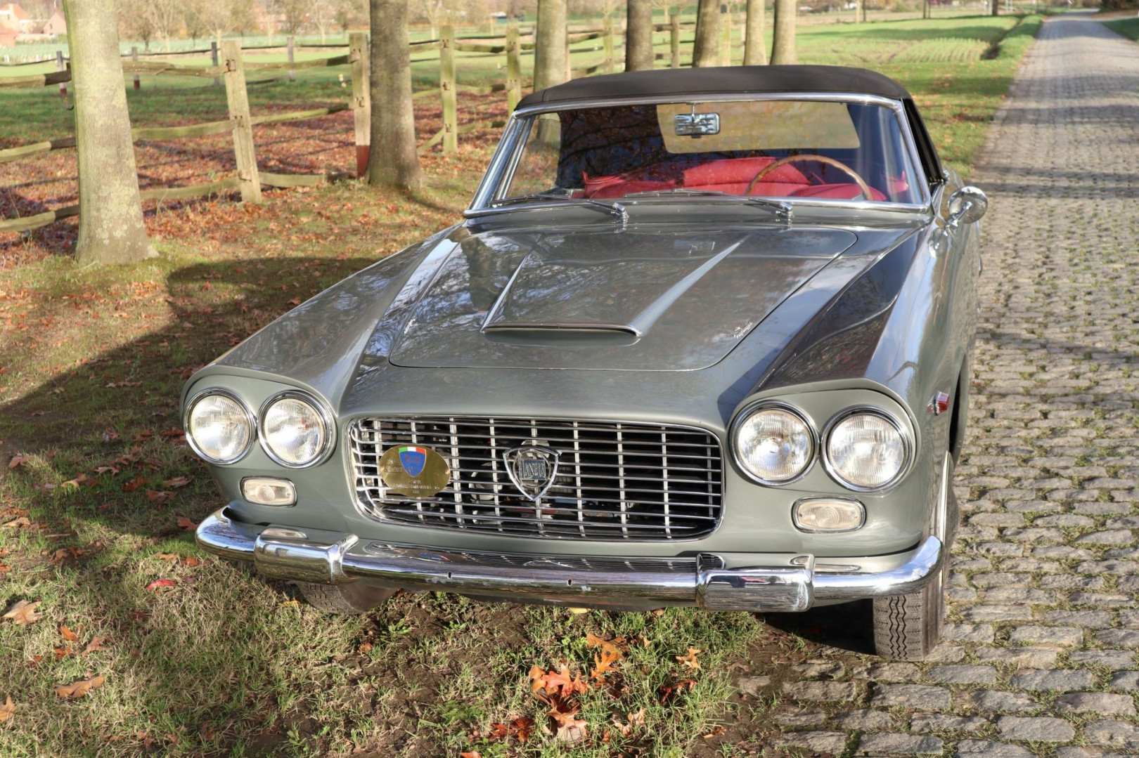 
                                                Voiture
                                                 1961 Lancia Flaminia GT 2.5 1C Touring Convertible