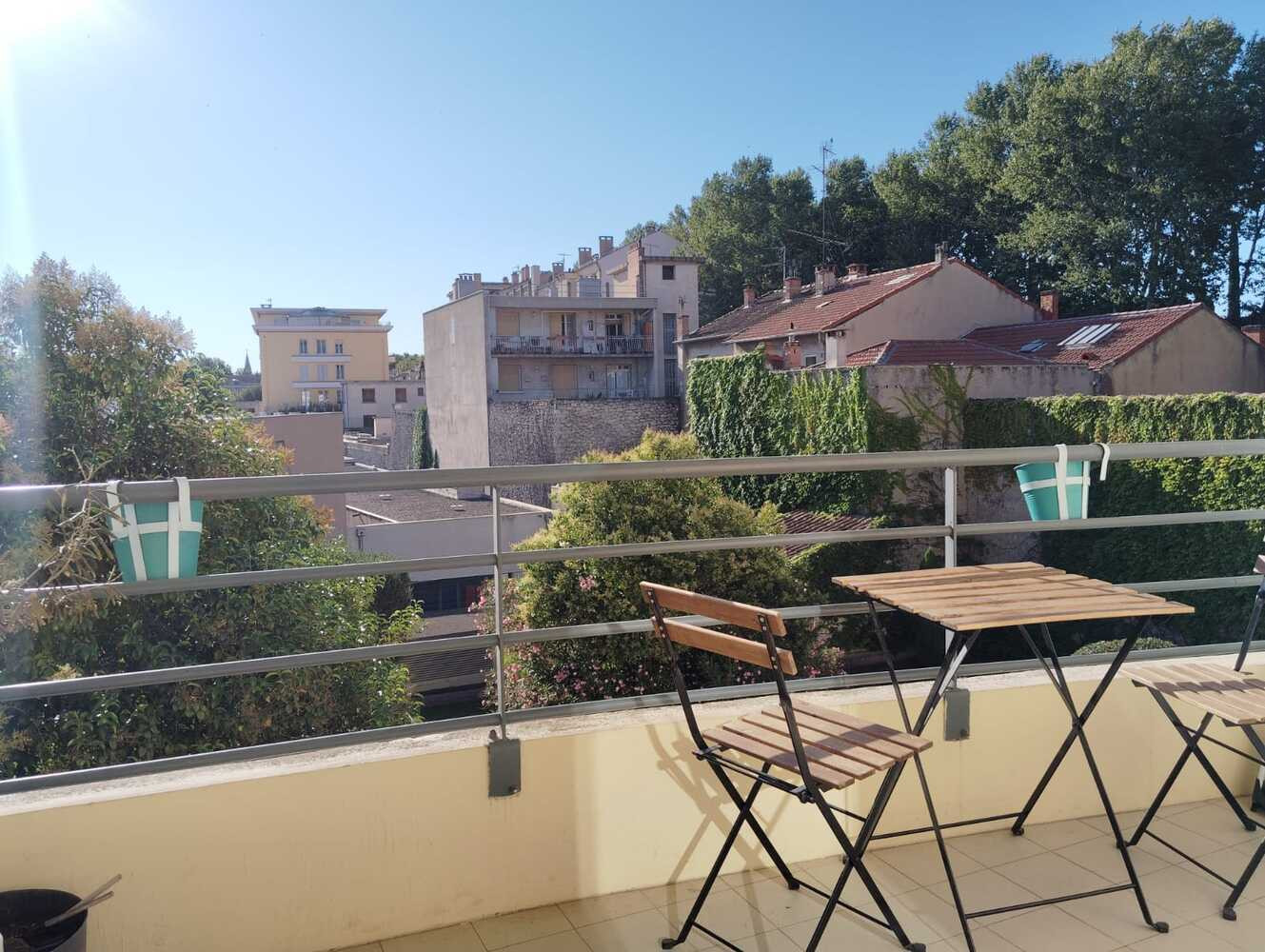 
                                                Colocation
                                                 Agréable T2 Parking Balcon Clim