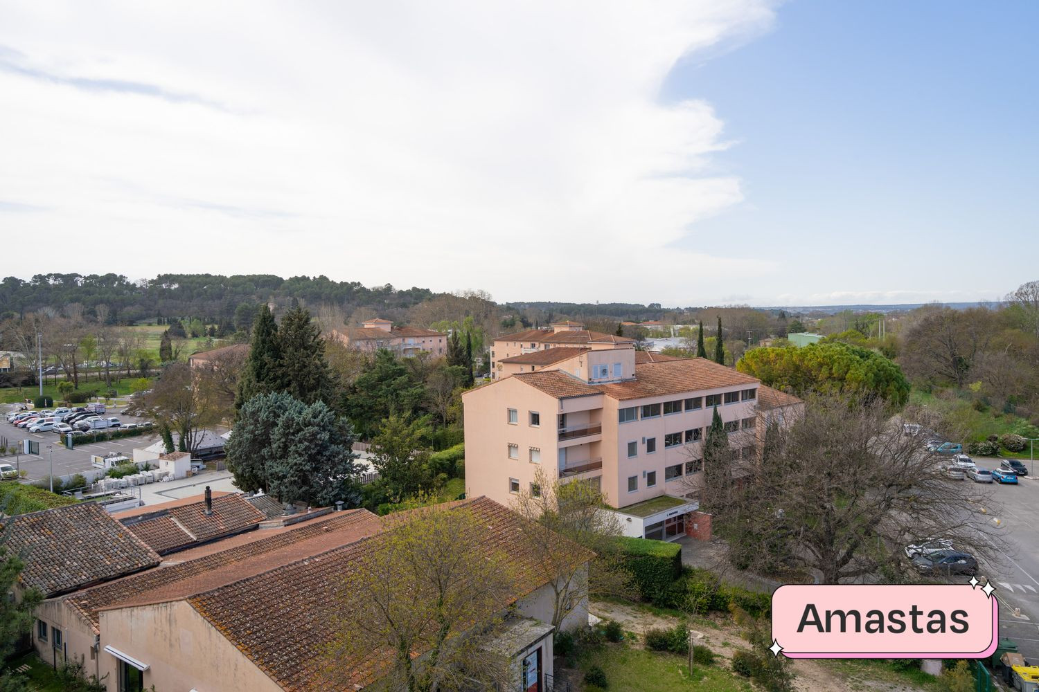 
                                                Location
                                                 Aix-en-Provence 13090 - Studio lumineux et bien aménagé