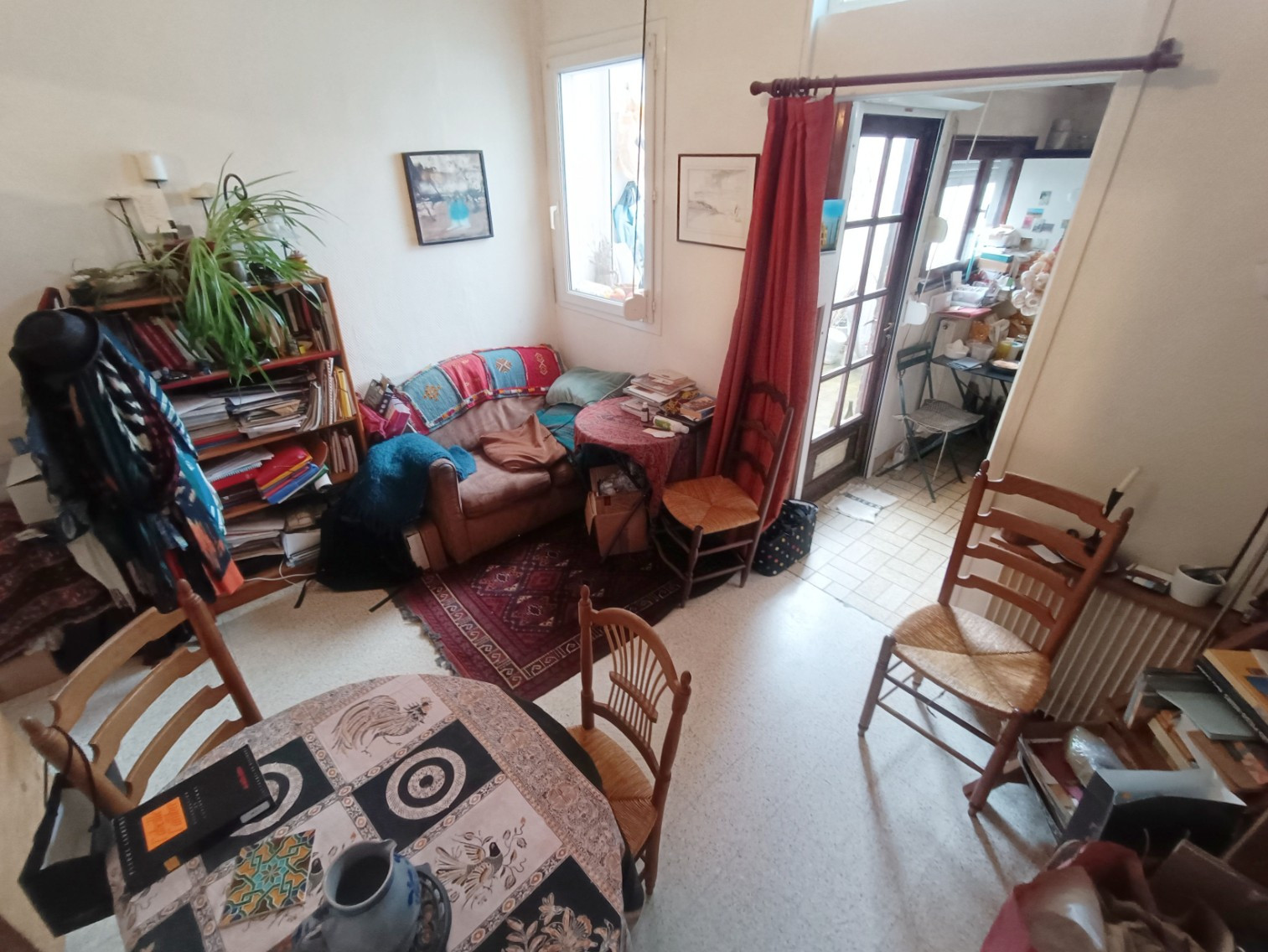 
                                                Vente
                                                 Amiénoise 2 chambres, bureau, cour St Pierre