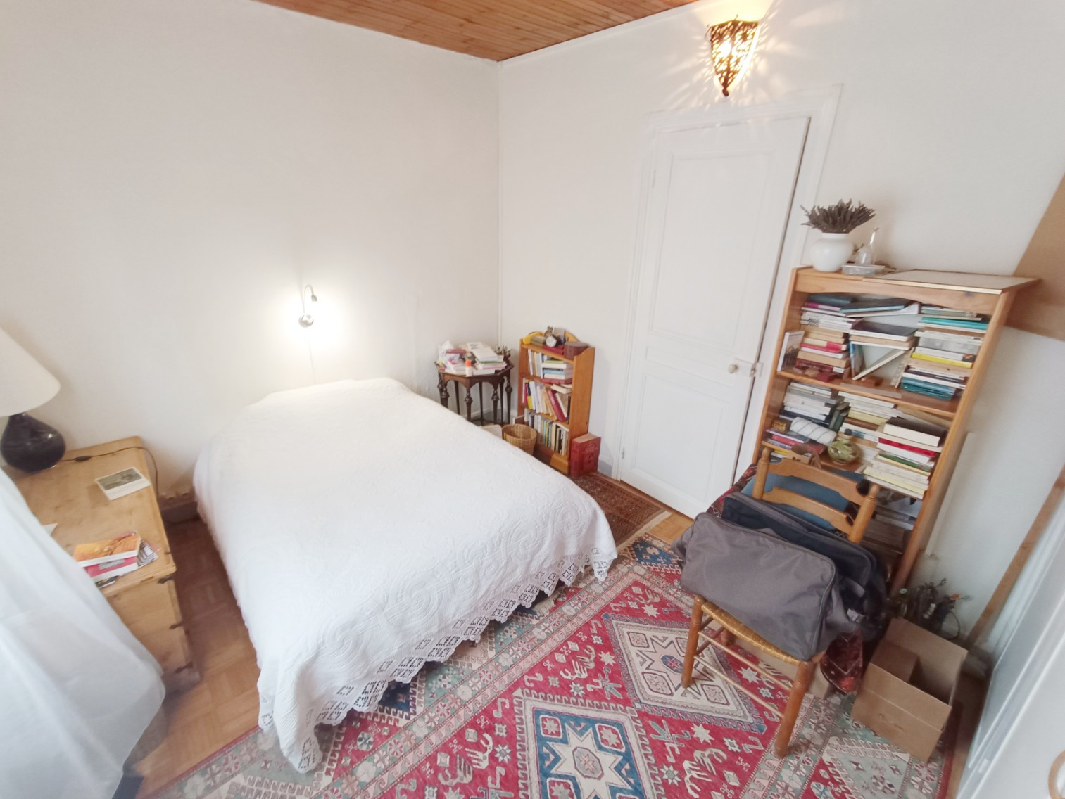 
                                                Vente
                                                 Amiénoise 2 chambres, bureau, cour St Pierre