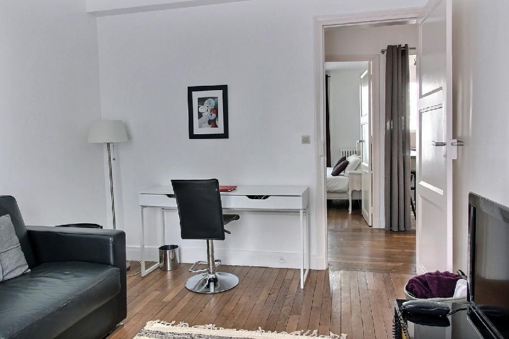 
                                                Location
                                                 Appartement - 2 pièces - 35 m² - Champ de Mars (loyer tout inclus)