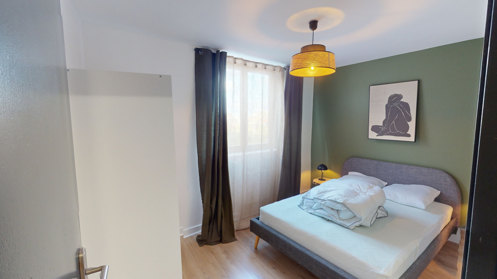 
                                                Location
                                                 Appartement 2 pièces rénové et meublé à Lille