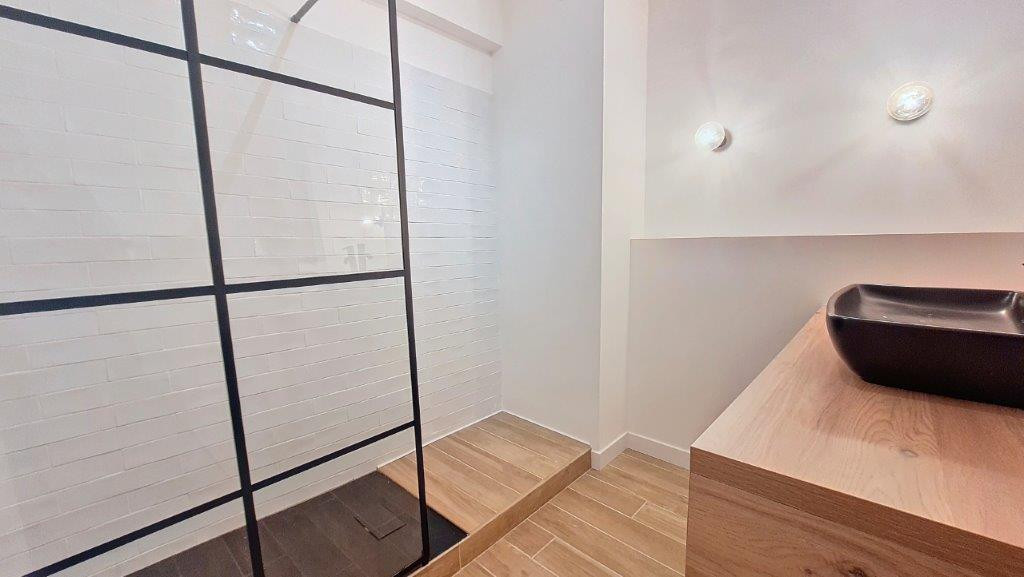 
                                                Vente
                                                 SOUS COMPROMIS Appartement  3 Pièce(s) 68 m²