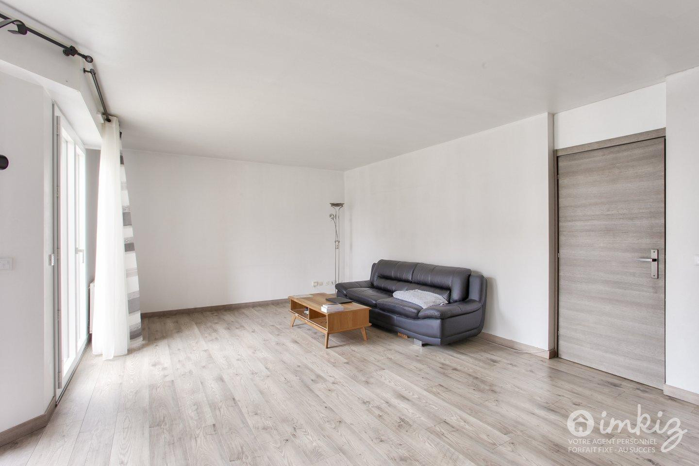 
                                                Vente
                                                 Appartement 3 pièces