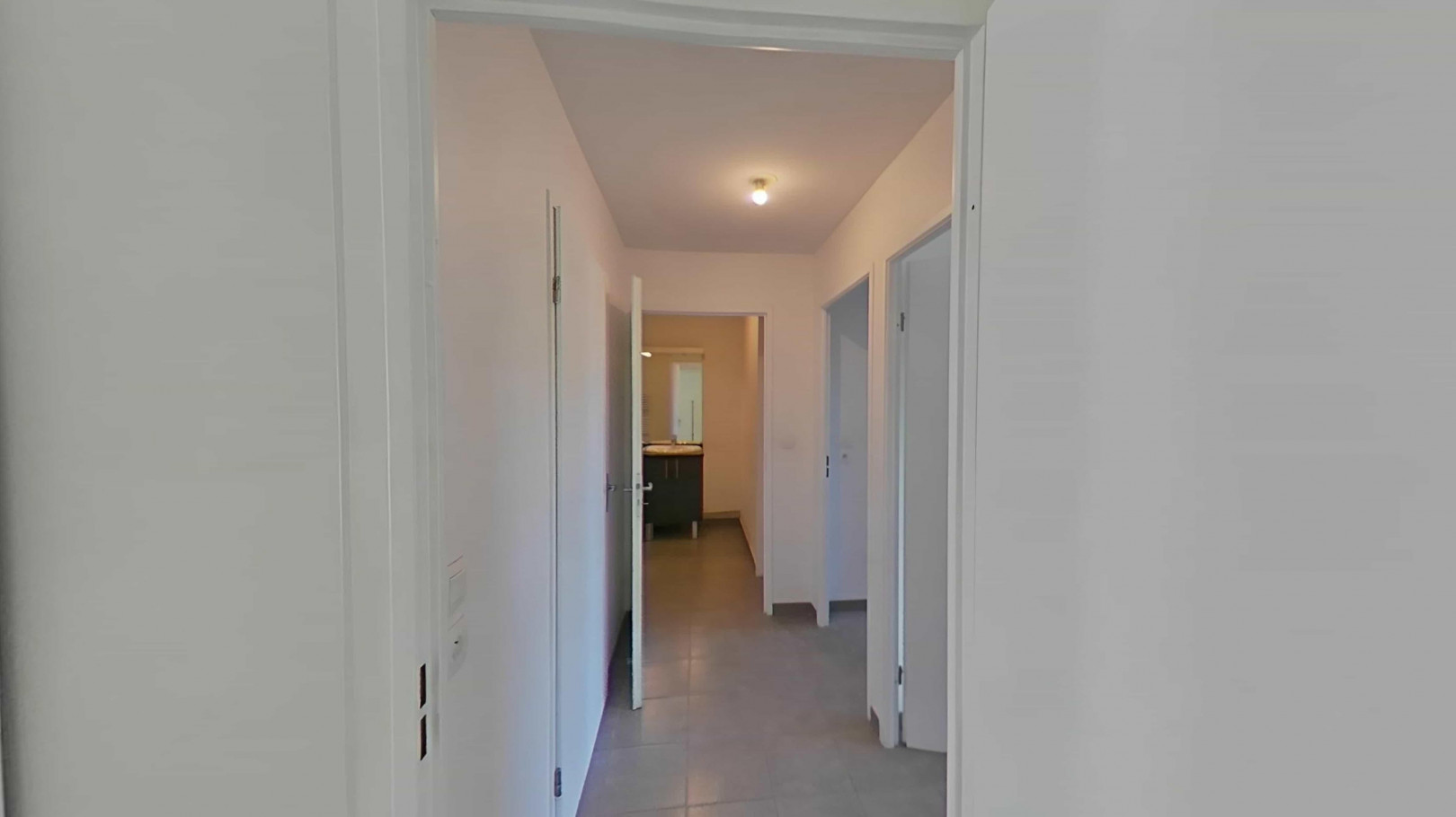 
                                                Vente
                                                 Appartement 3 pièces