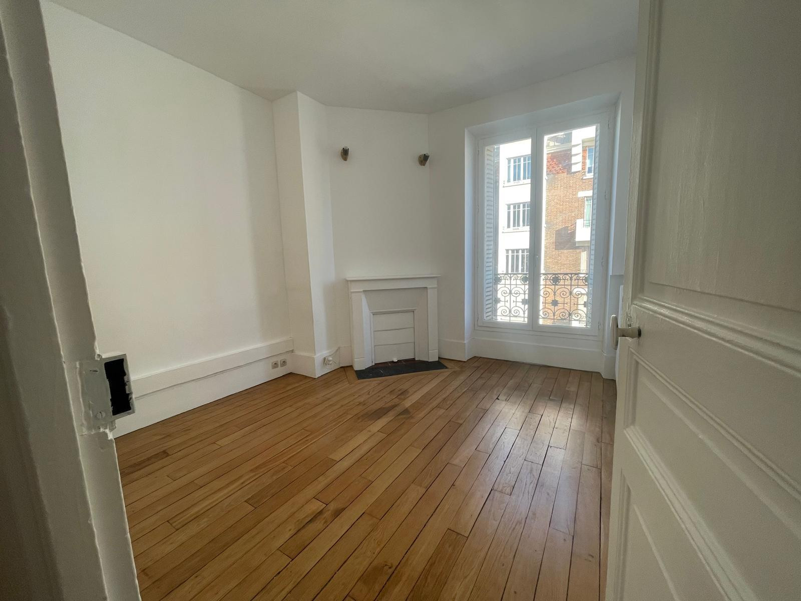 
                                                Vente
                                                 Appartement 3 pièces