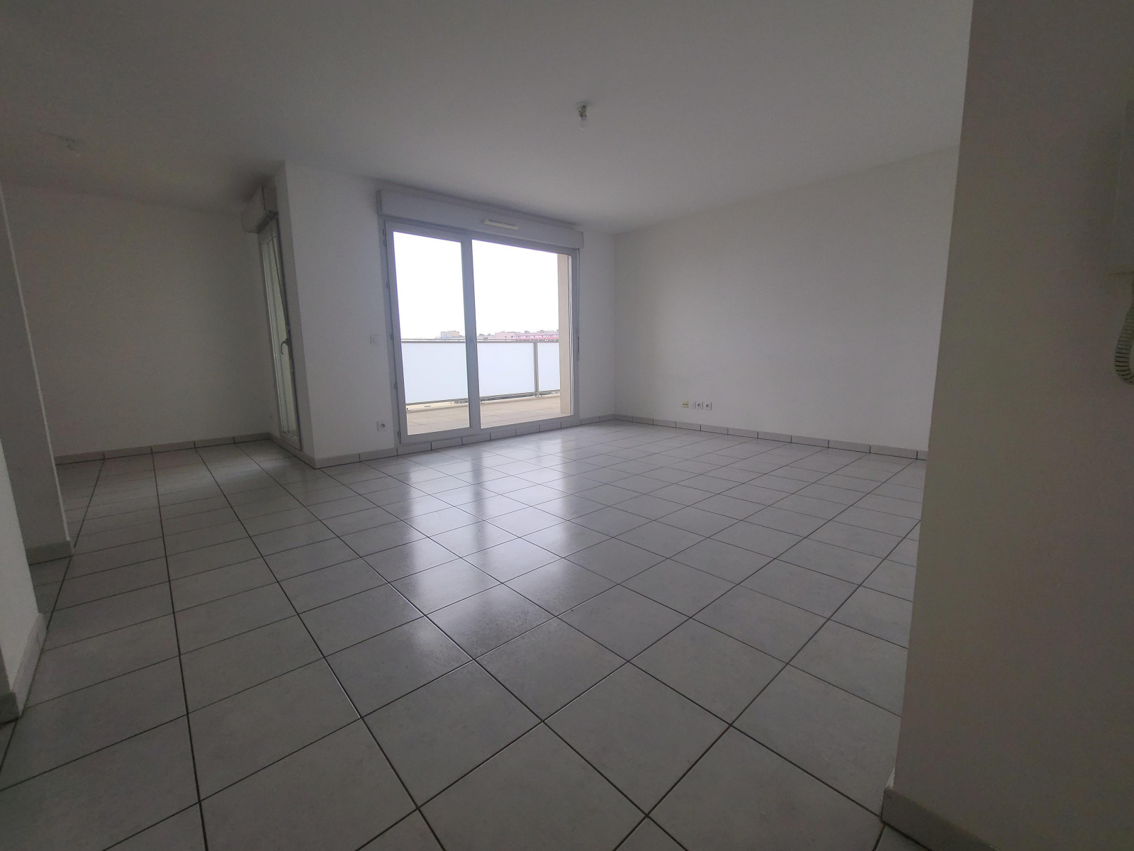 
                                                Vente
                                                 Appartement 3 pièces