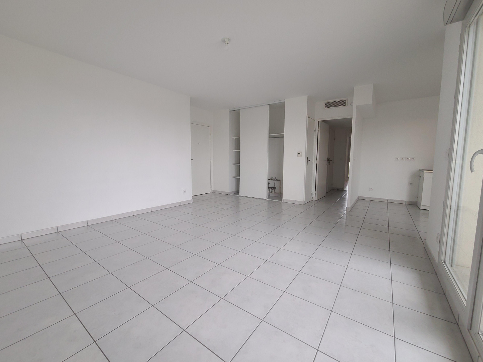 
                                                Vente
                                                 Appartement 3 pièces