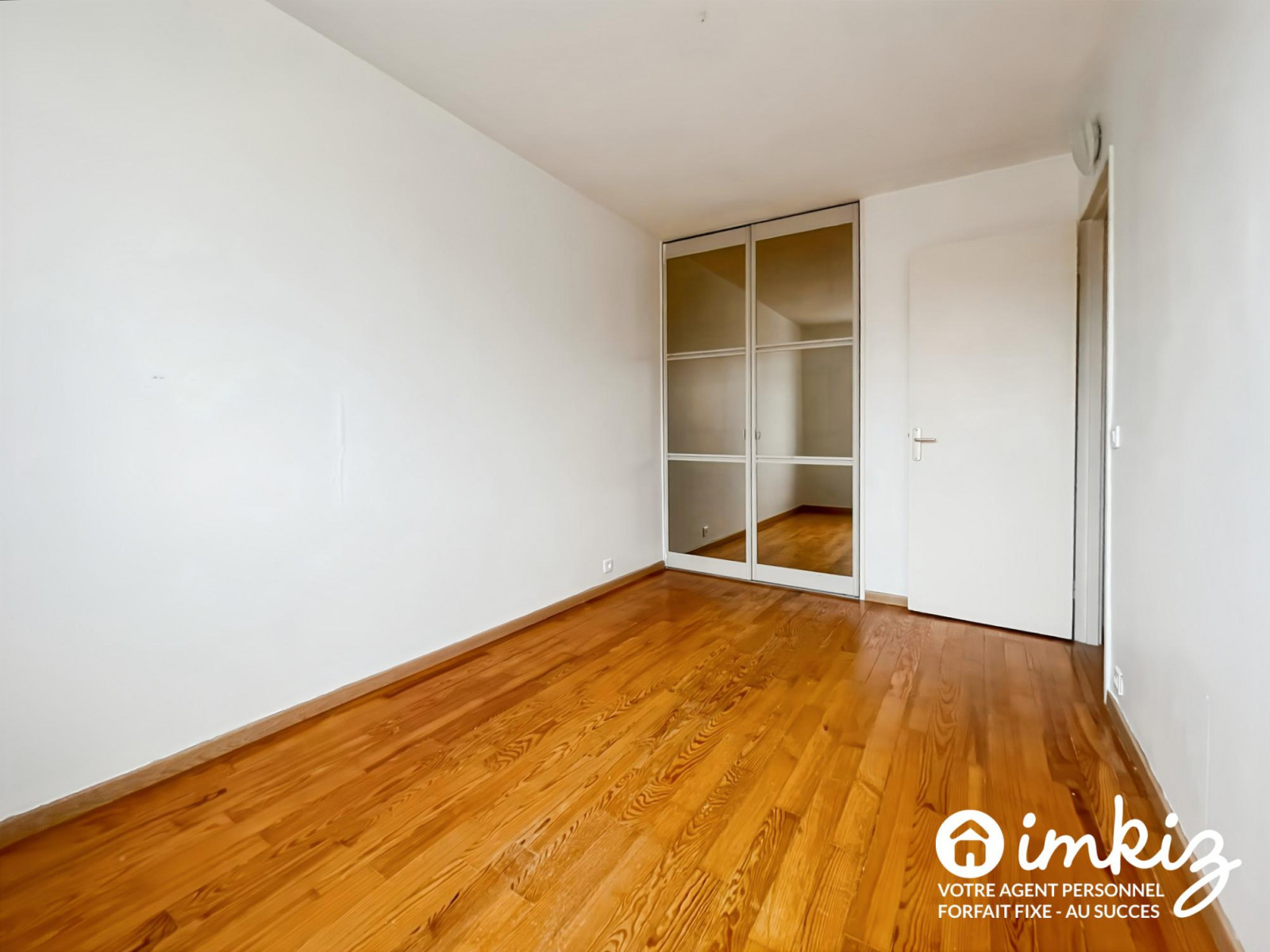 
                                                Vente
                                                 Appartement 3 pièces