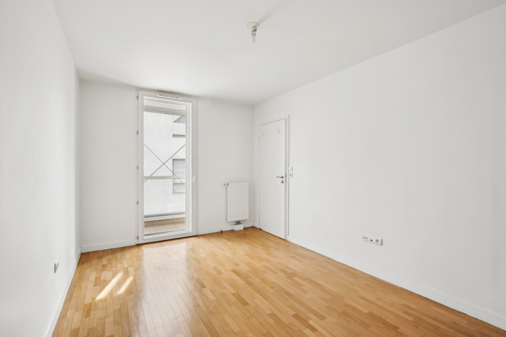 
                                                Vente
                                                 Appartement 3 pièces avec balcon + Parking