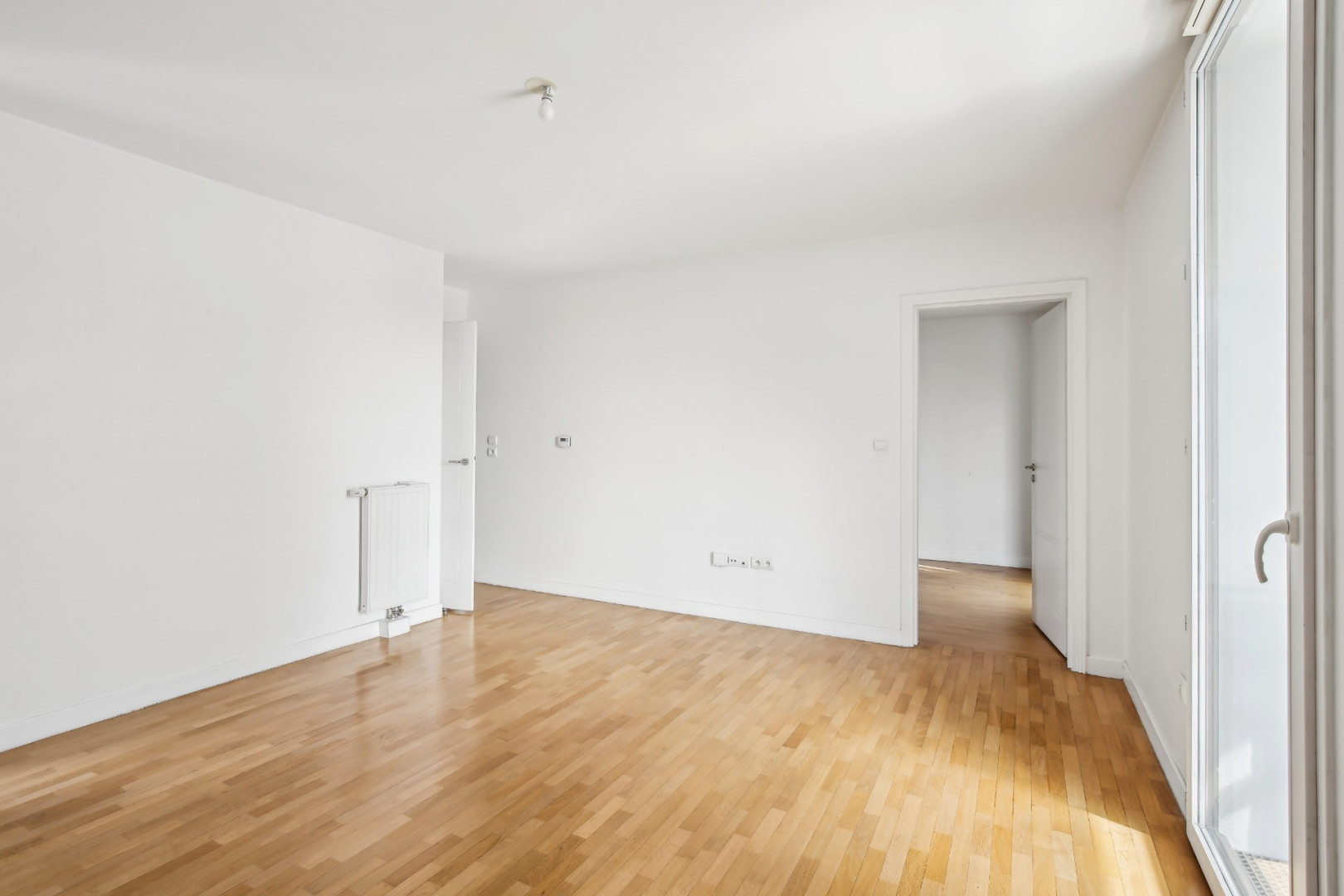 
                                                Vente
                                                 Appartement 3 pièces avec balcon + Parking