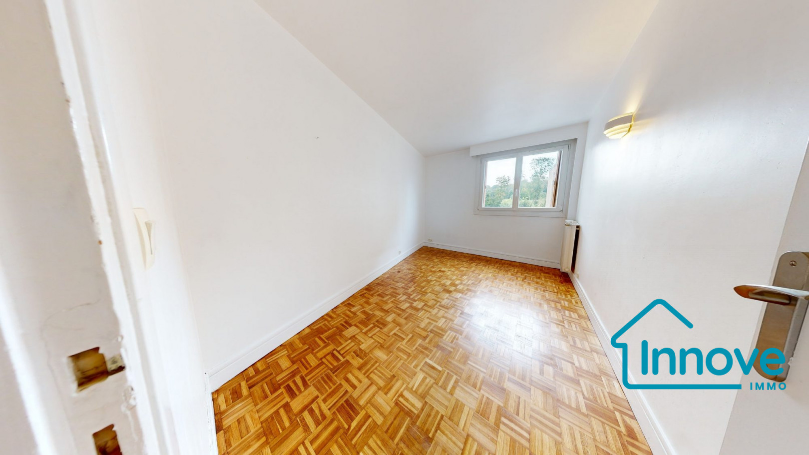 
                                                Vente
                                                 Appartement 3 pièces, gare des Chantiers