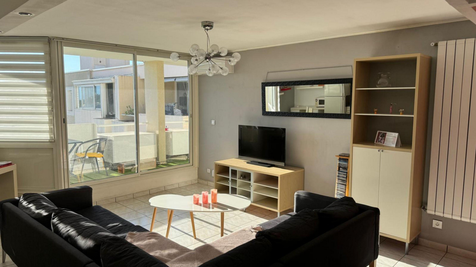 
                                                Vente
                                                 Appartement 3 pièces Lumineux