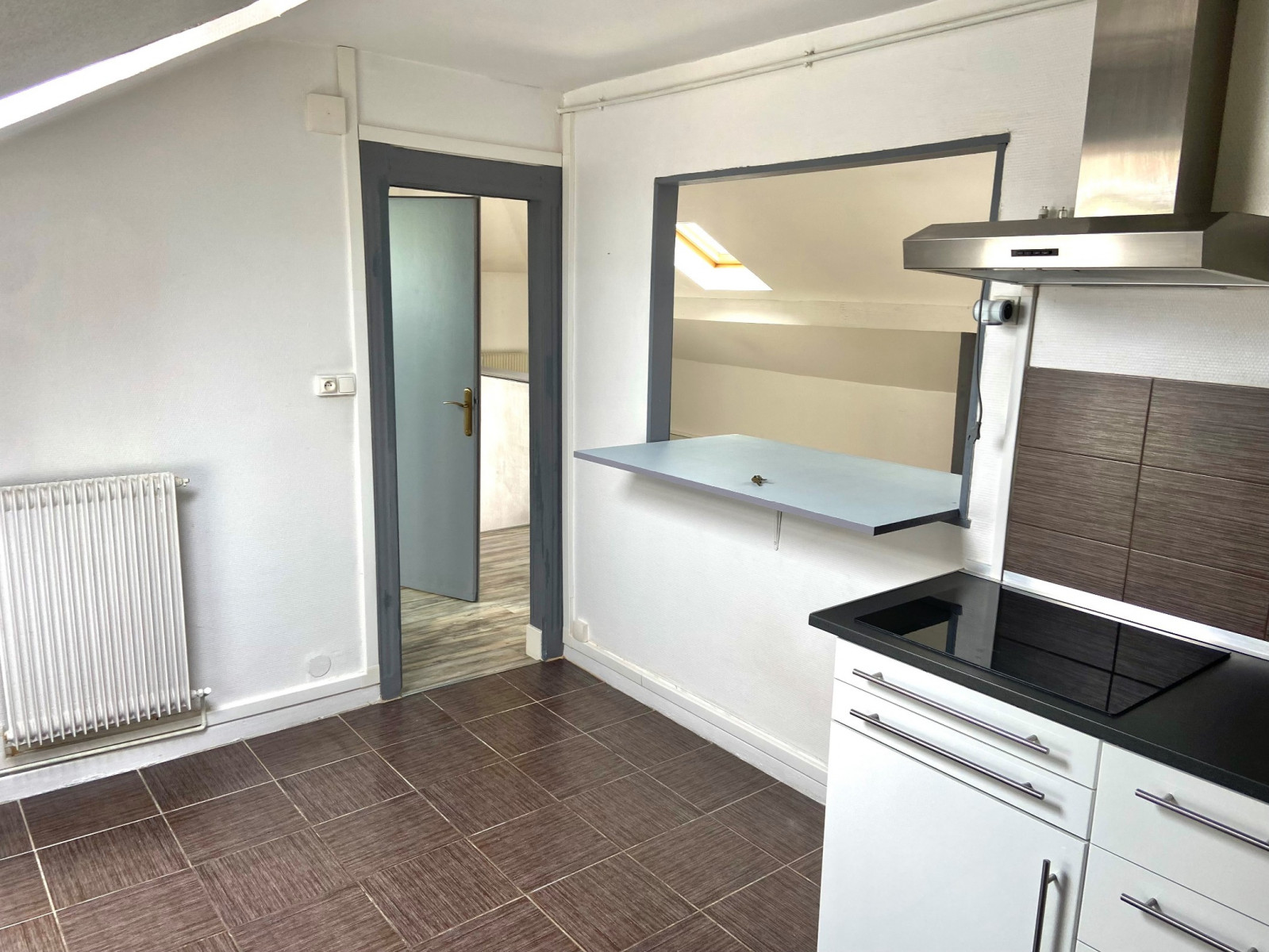 
                                                Vente
                                                 SCY CHAZELLES- F2 Sous comble