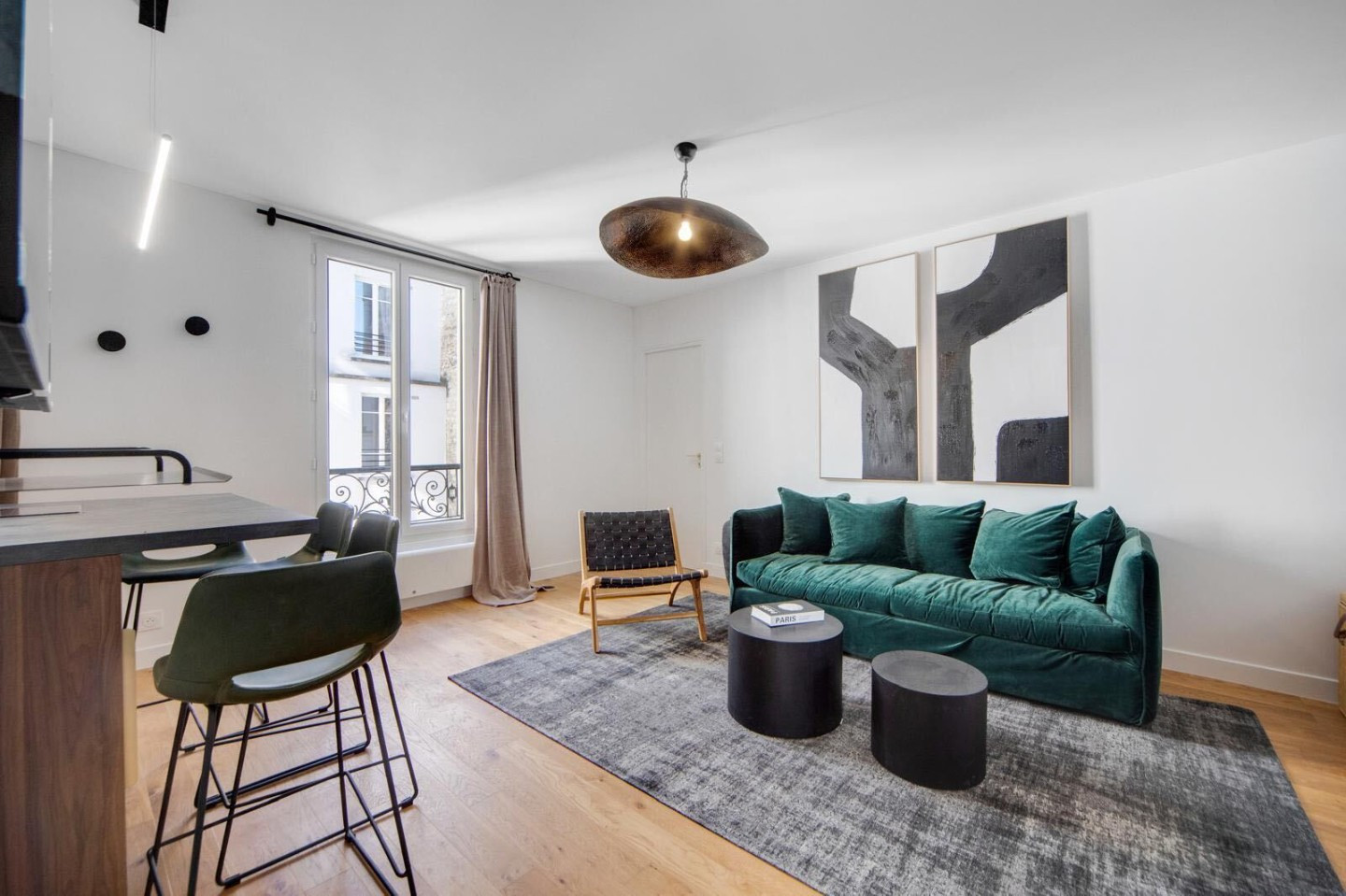 
                                                Location
                                                 Appartement 38m2 - T2 meublé dans le 14ième