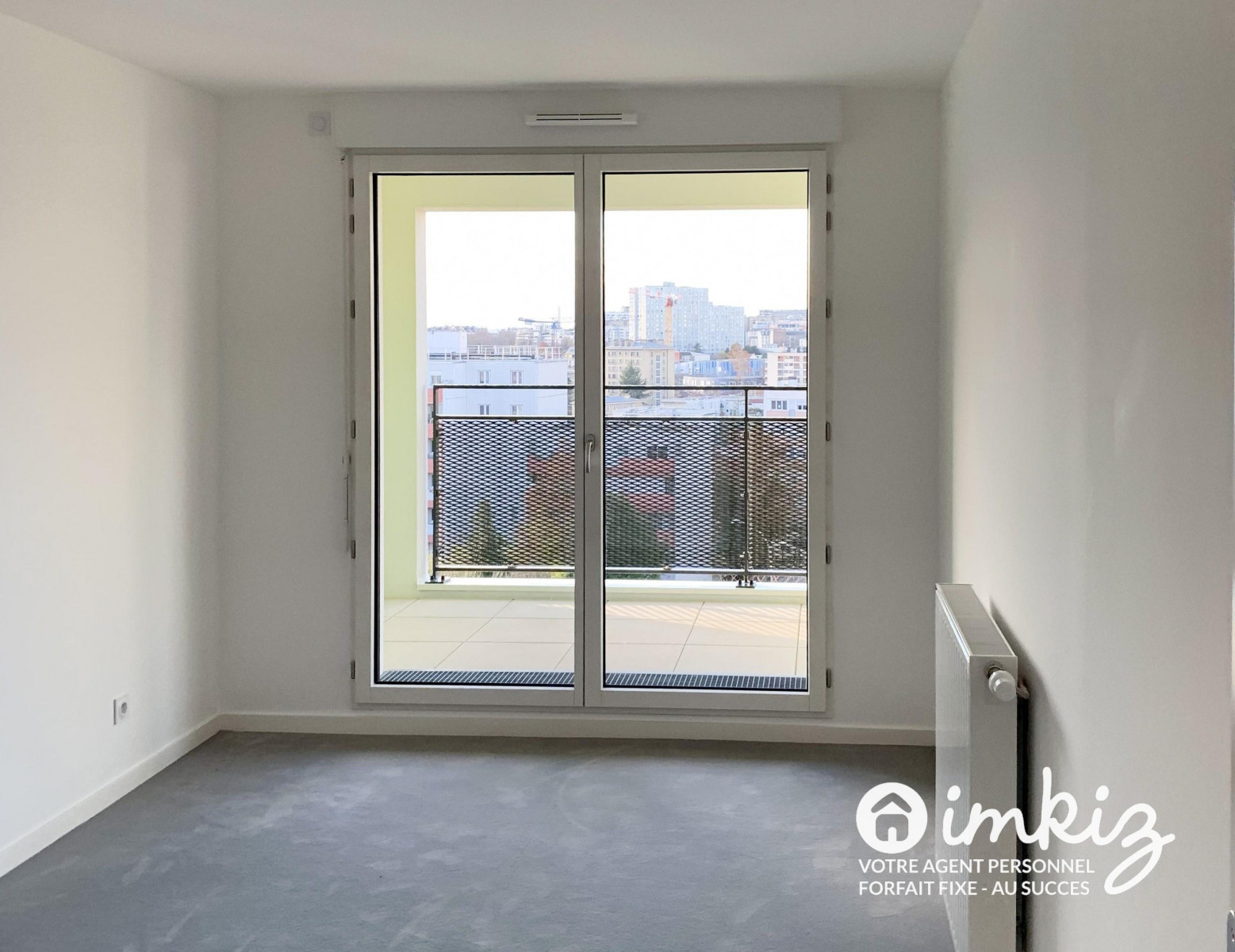 
                                                Vente
                                                 Appartement 3p  avec loggia vue sur la Tour Eiffel