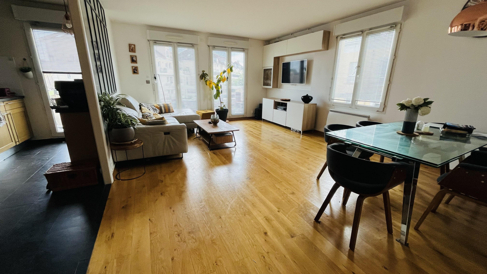 
                                                Vente
                                                 Appartement 4 pièces