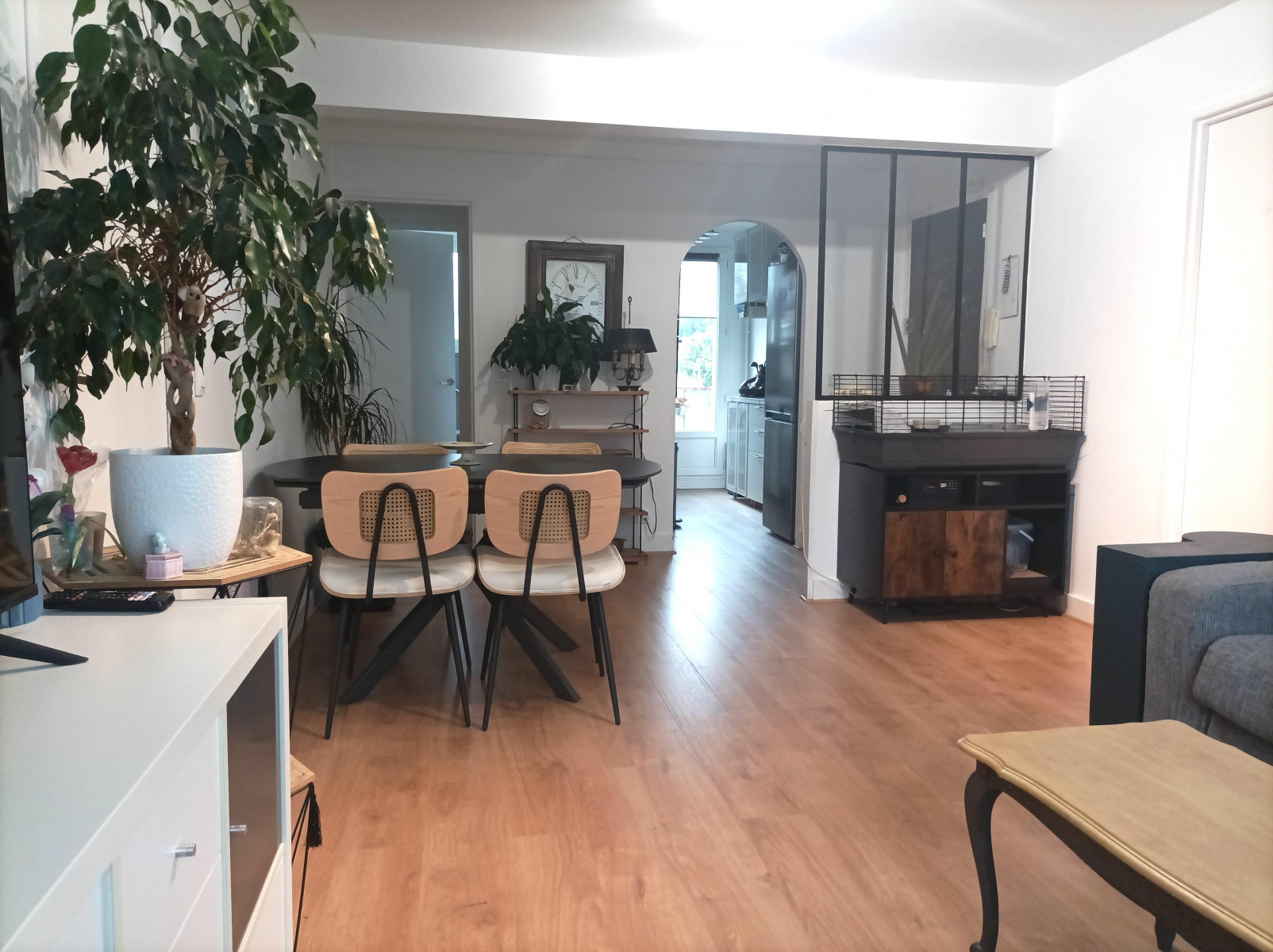 
                                                Vente
                                                 Appartement 4 pièces