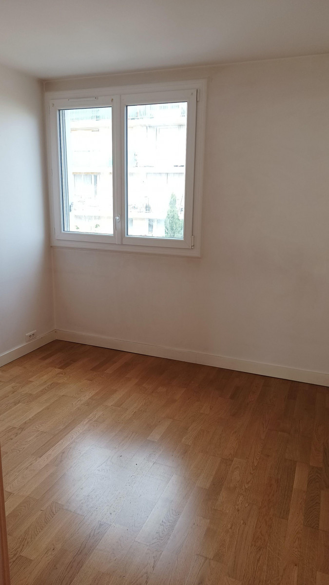 
                                                Vente
                                                 Appartement 4 pièces