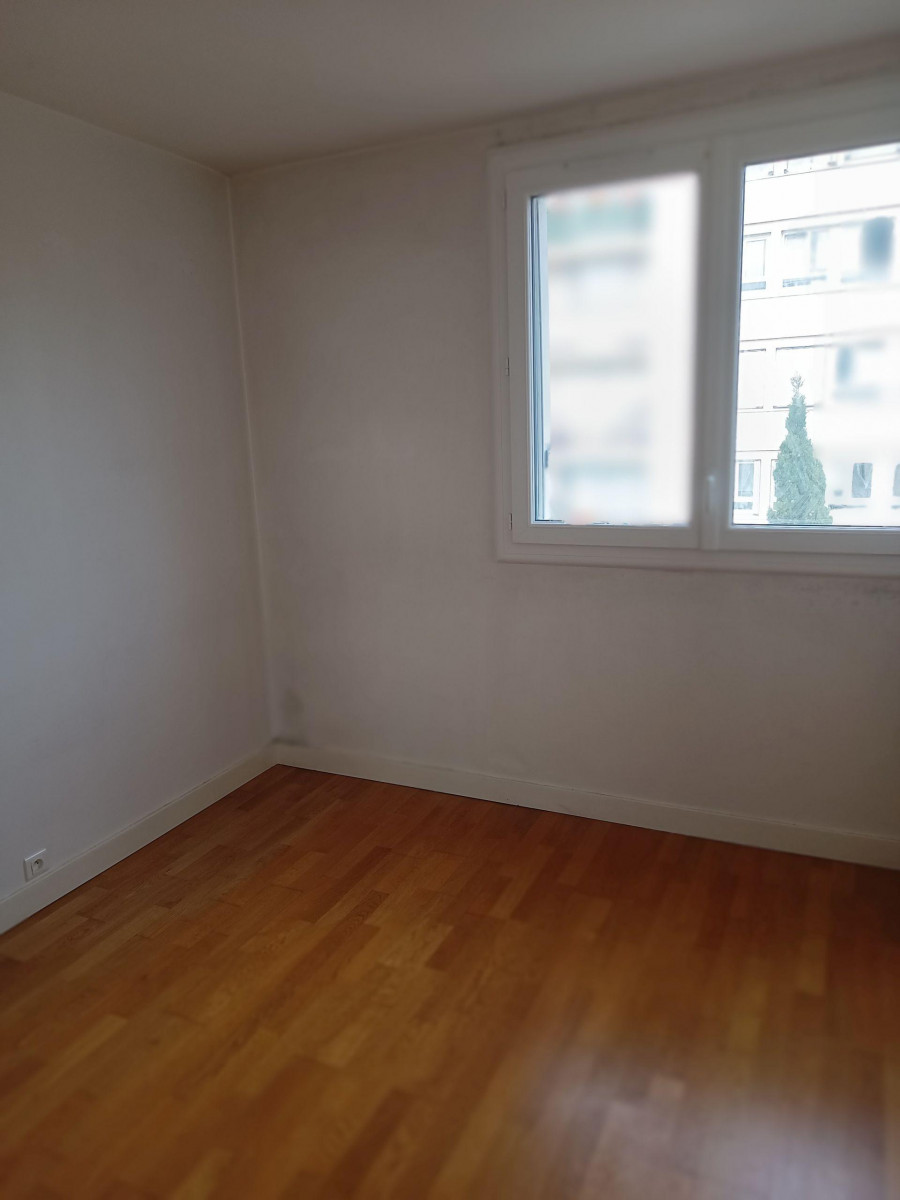 
                                                Vente
                                                 Appartement 4 pièces