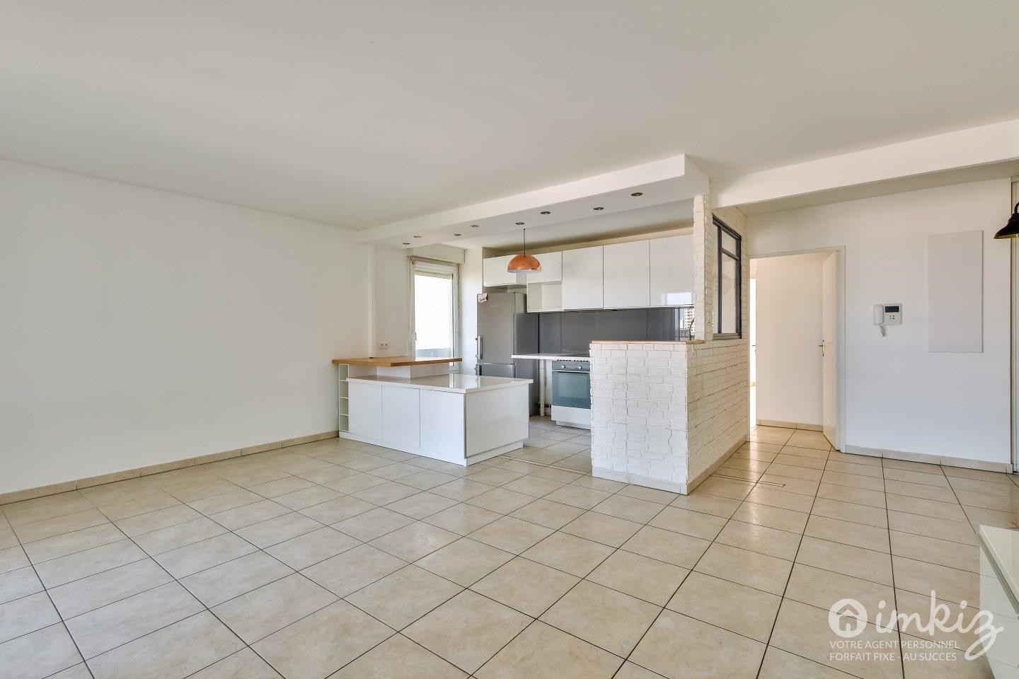 
                                                Vente
                                                 Appartement 4 pièces