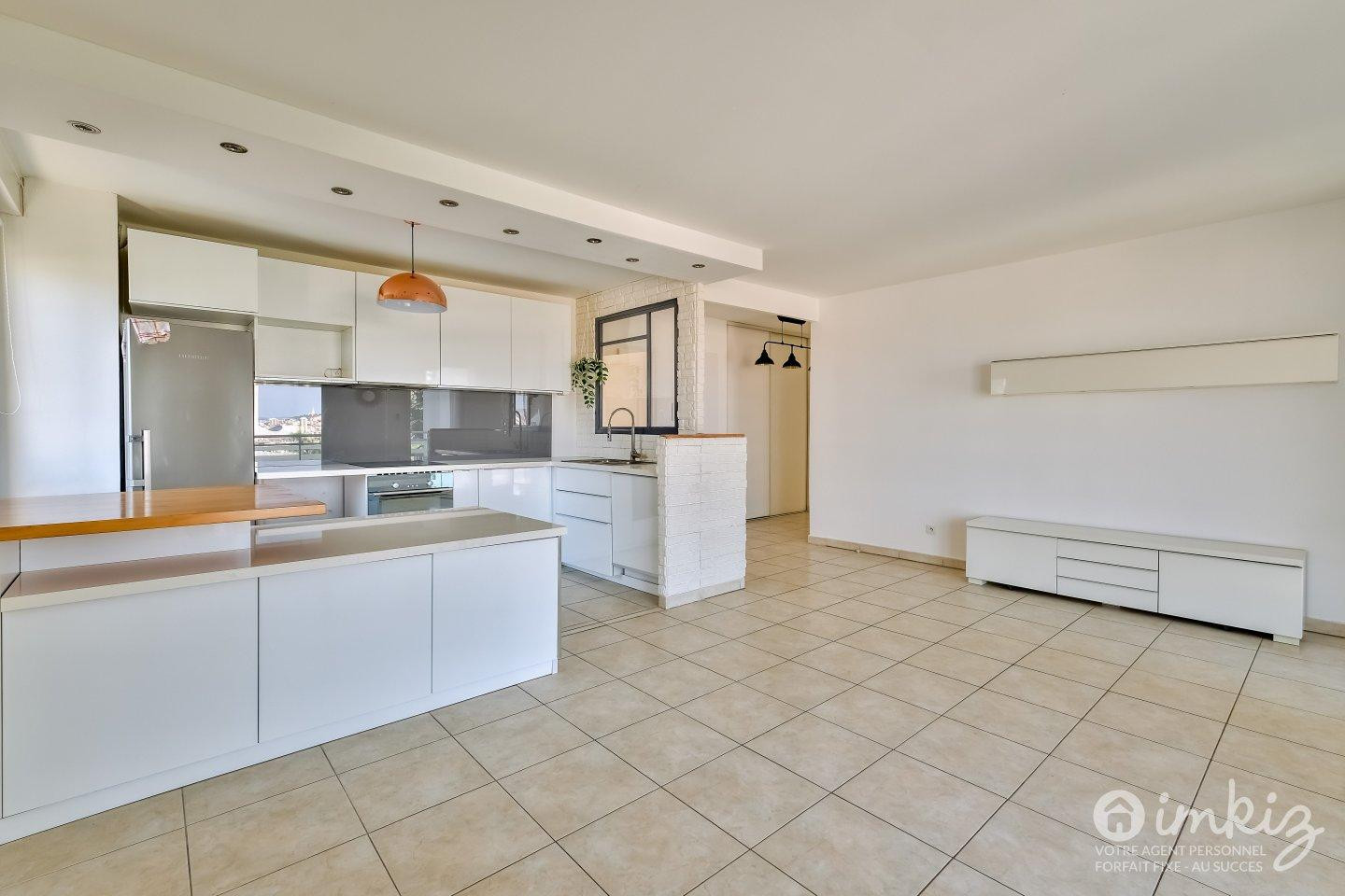 
                                                Vente
                                                 Appartement 4 pièces