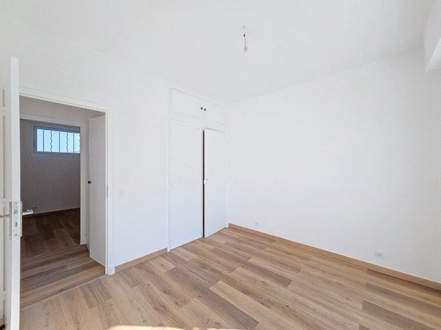 
                                                Vente
                                                 Appartement 4 pièces, 78 m2 Mont Boron