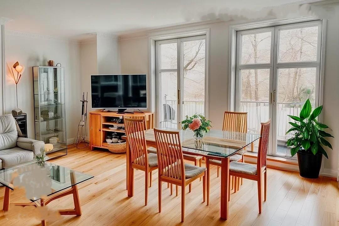 
                                                Vente
                                                 Appartement 4 pièces avec balcon et parkings