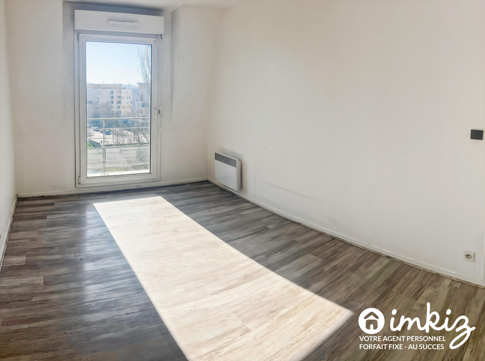 
                                                Vente
                                                 Appartement 4 pièces avec terrasse sans vis à vis