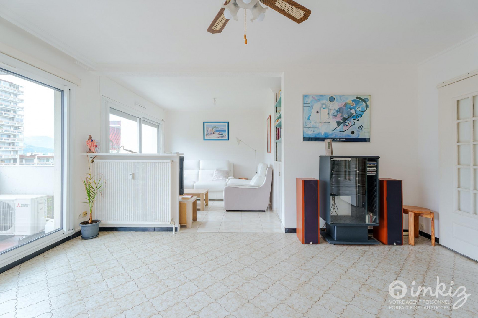 
                                                Vente
                                                 Appartement 4 pièces de 81 m² bon état